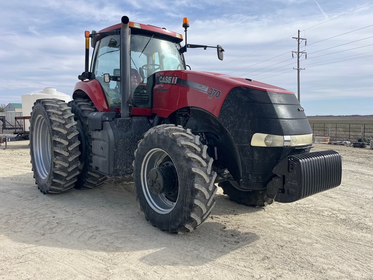 case-ih-magnum-370-cvt-image-7