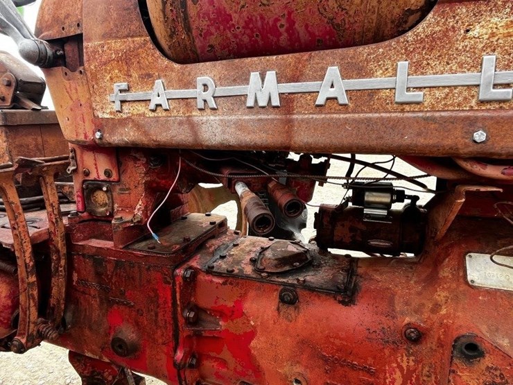 l2---farmall-350-l.p.-gas-image-13