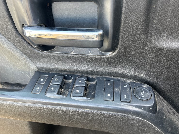 2018-chevrolet-2500-image-61