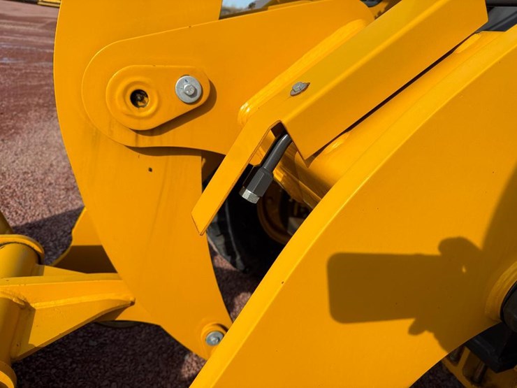 2022-sdlg-l918f-image-35