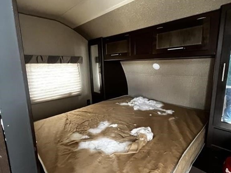 l2--2016-forest-river-travel-trailer-image-25