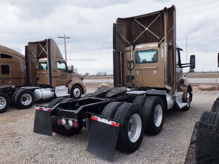 2022-kenworth-t680-image-7