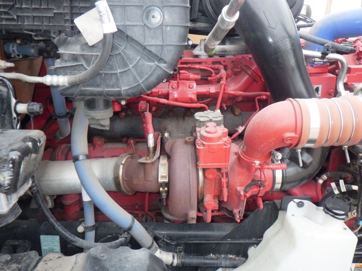 2023-kenworth-t680-image-22