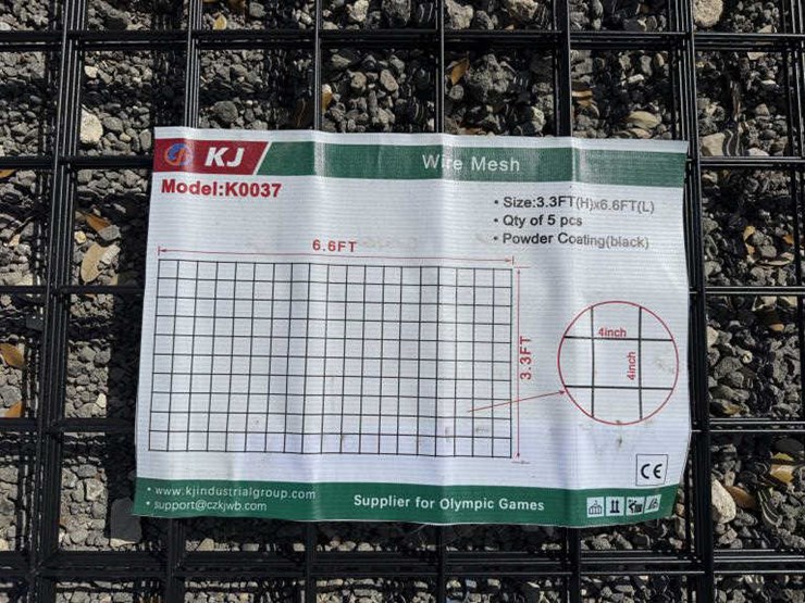 #20-•-(5)-panels-wire-mesh-approx:-3.3'-x-6.6'-image-1