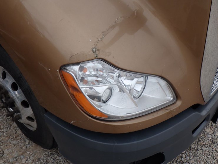 2022-kenworth-t680-image-4