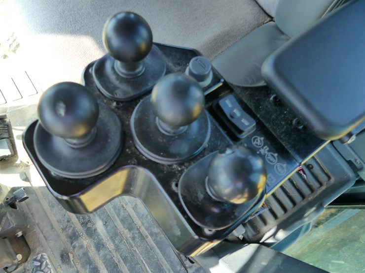 2020-deere-670gp-image-18