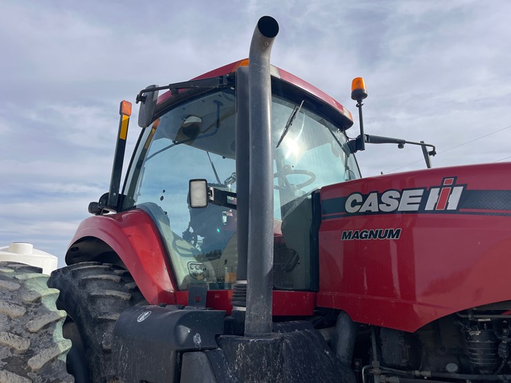 case-ih-magnum-370-cvt-image-28