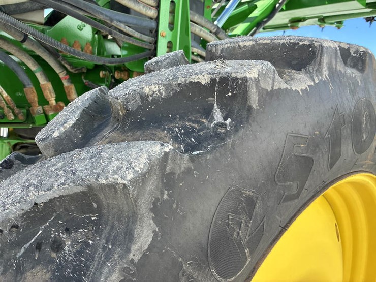 2018-john-deere-r4030-image-62