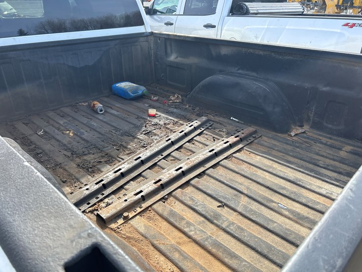 2006-chevrolet-2500-image-22