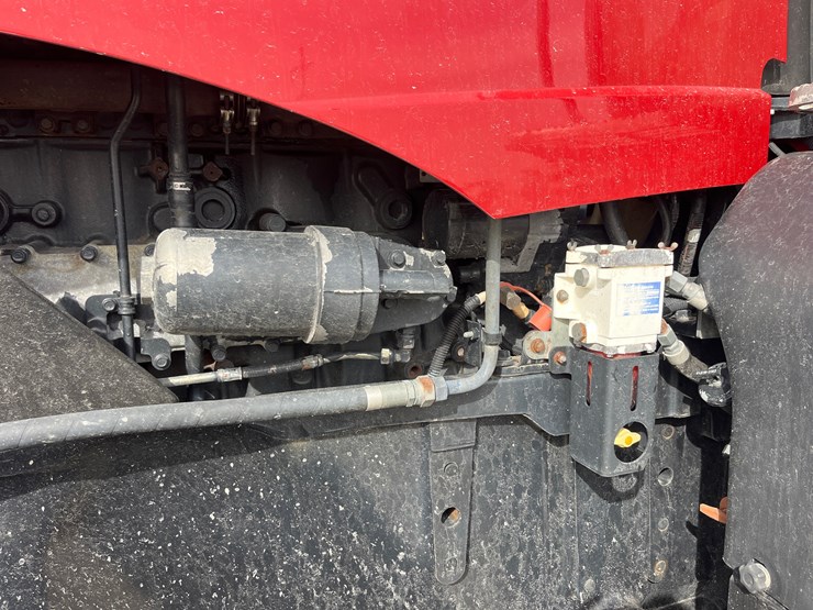 case-ih-magnum-370-cvt-image-12