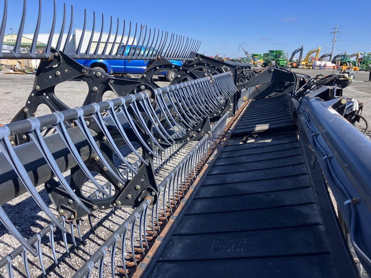 new-holland-84c-image-6