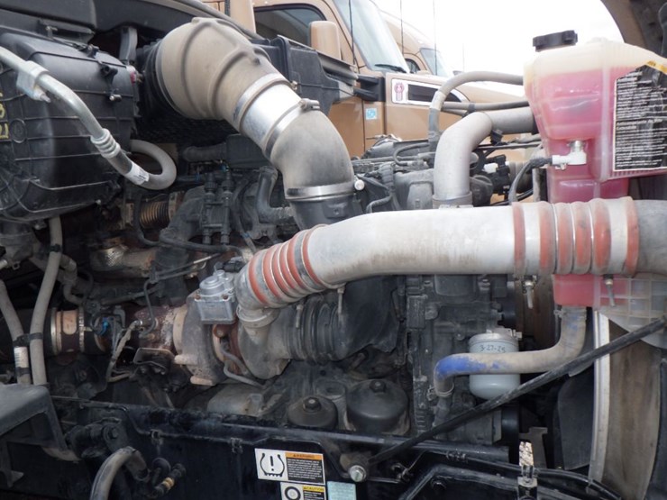 2022-kenworth-t680-image-32