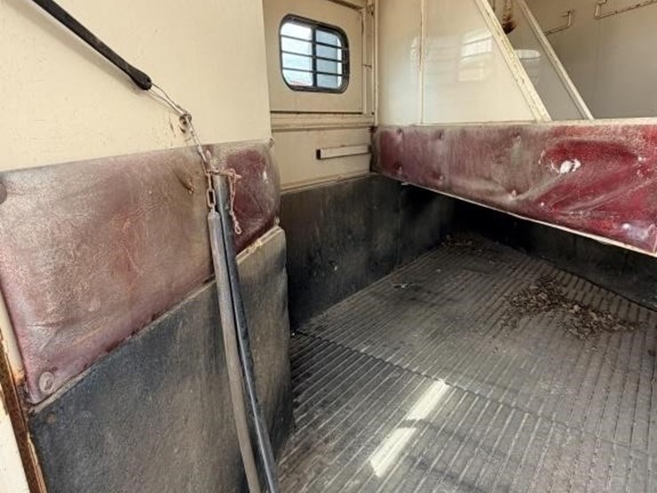 l2---1994-logan-coachman-3-horse-trailer-image-23