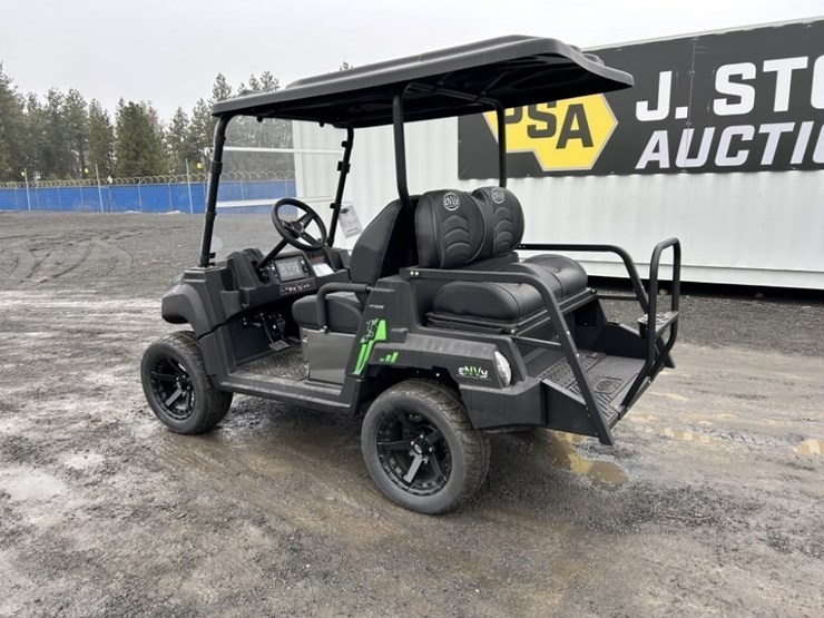 2024-envy-nv4-electric-golf-cart-image-3