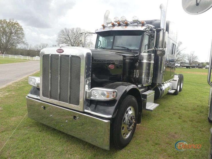 2020-peterbilt-389-image-22