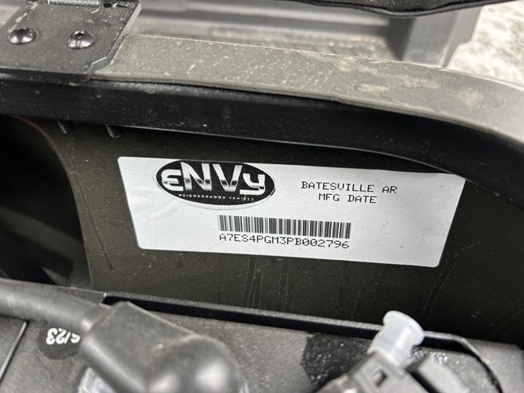 2024-envy-nv4-electric-golf-cart-image-28