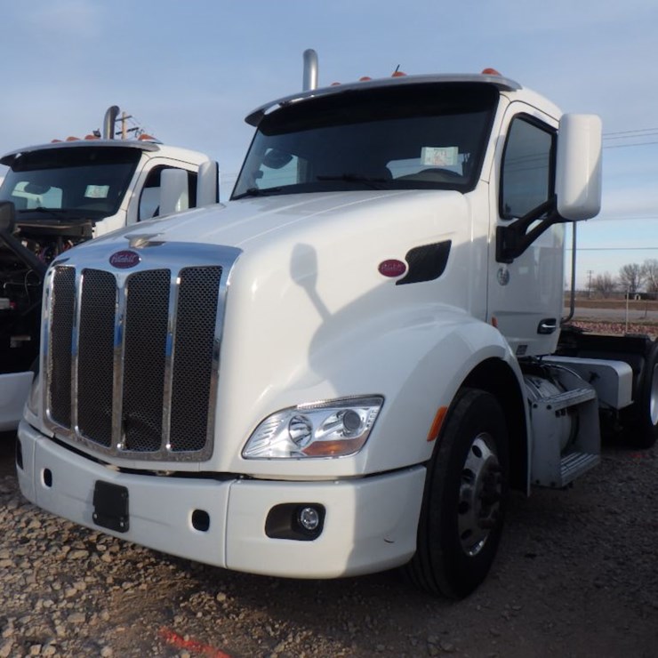 2018 PETERBILT 579
