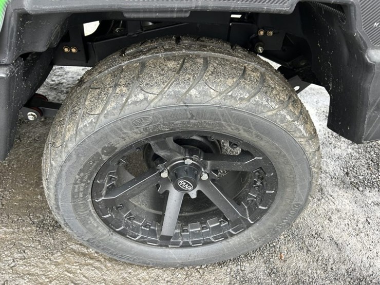 2024-envy-nv4-electric-golf-cart-image-11