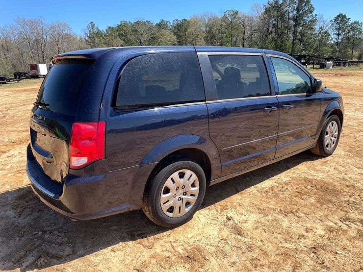 2014-dodge-grand-caravan-image-3
