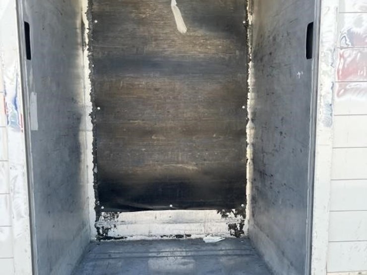 l2---1989-mickey-beverage-trailer-image-8