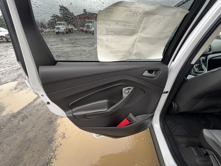 2013-ford-escape-image-21