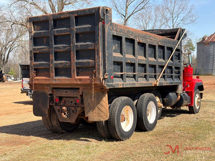 1993-mack-rd690s-image-4