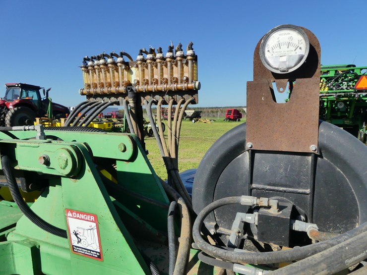 john-deere-1720-image-7