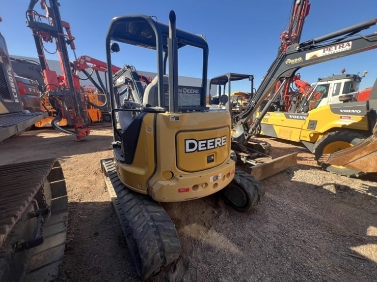 2018-deere-50g-image-2