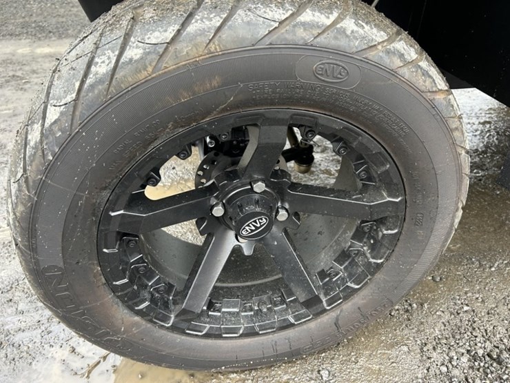 2024-envy-nv4-electric-utility-cart-image-9