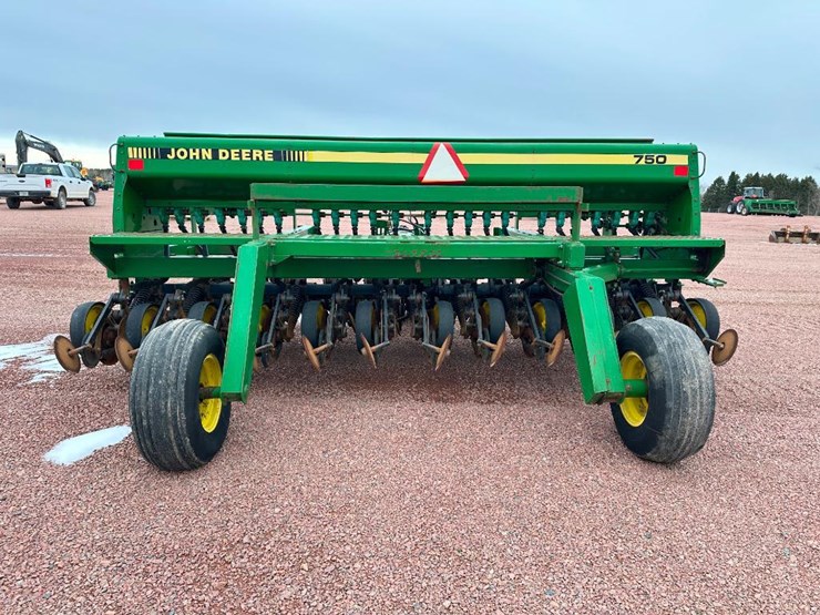 john-deere-750-image-6