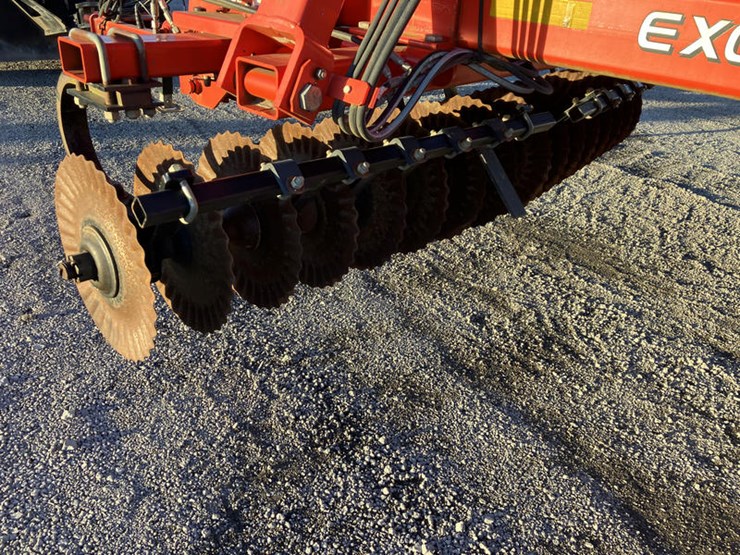 2013-kuhn-krause-8000-25-image-20