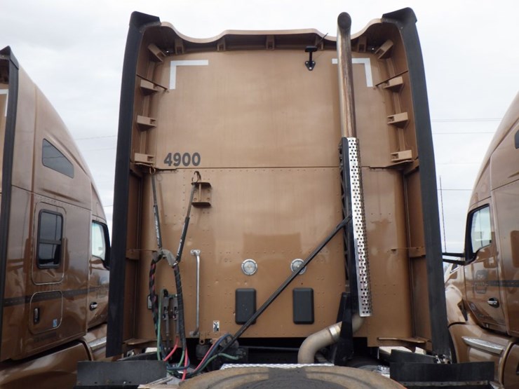 2022-kenworth-t680-image-12