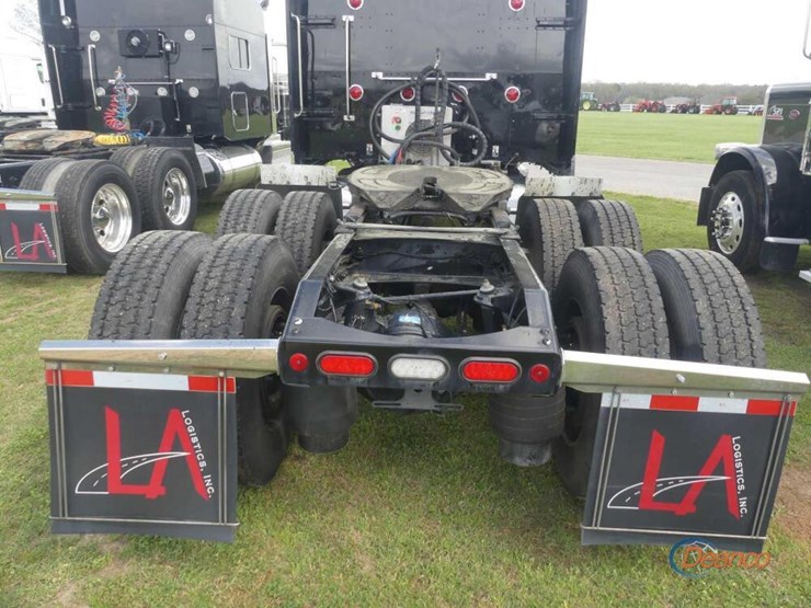 2022-peterbilt-389-image-6