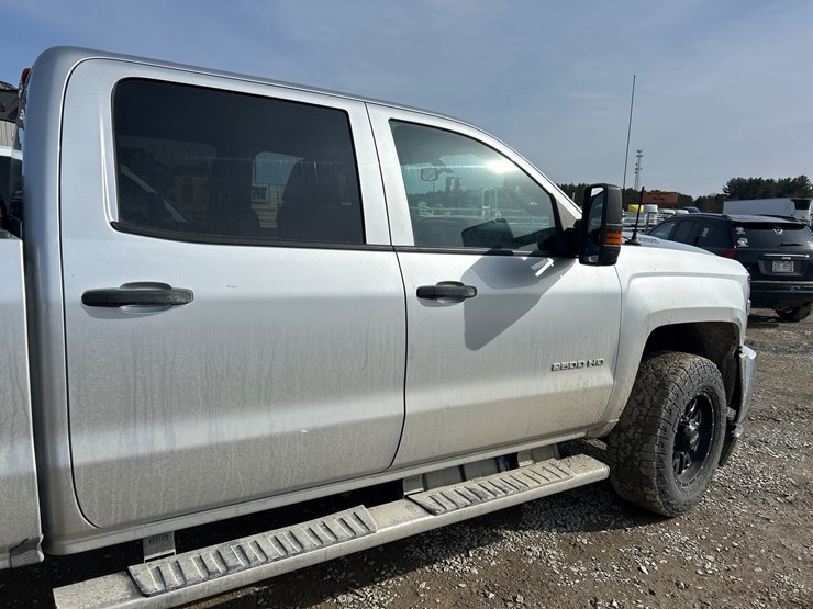 2018-chevrolet-2500-image-20