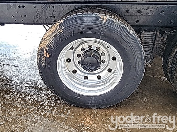 2011-mack-gu713-image-14