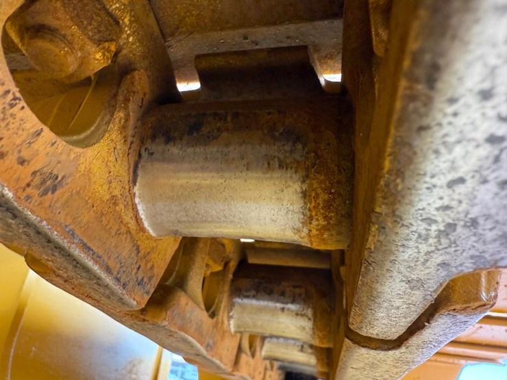 caterpillar-d5k2-lgp-image-13