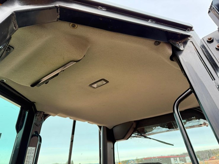 caterpillar-d5k2-lgp-image-46