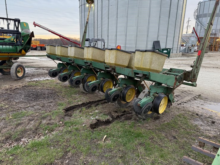 john-deere-7000-image-12