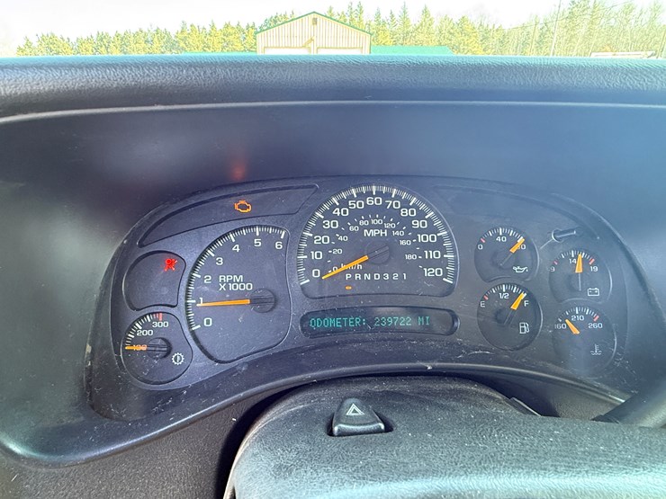 2006-chevrolet-3500hd-image-42