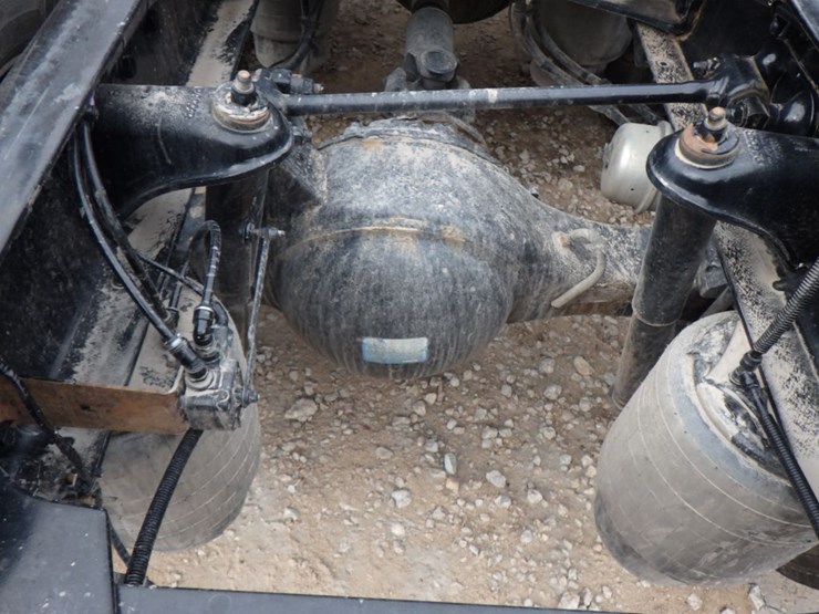 2022-kenworth-t680-image-12