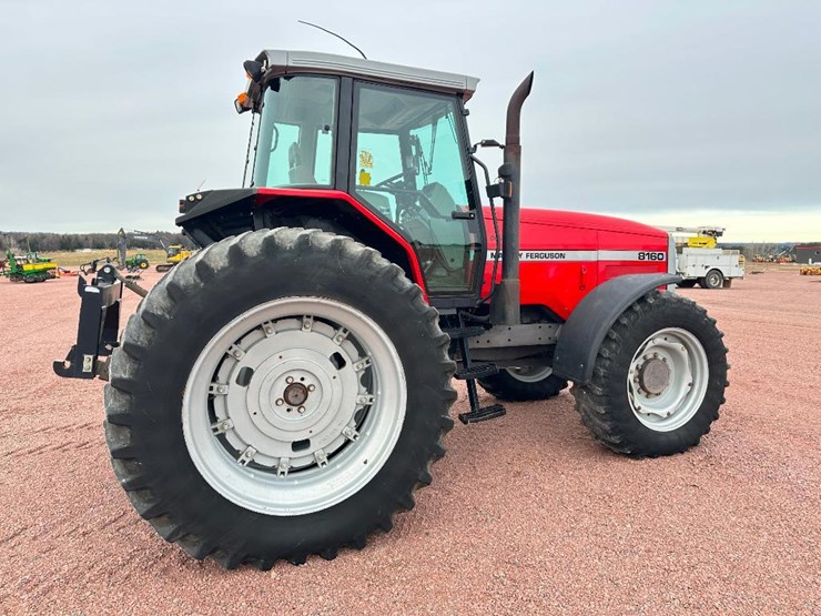 massey-ferguson-8160-image-4