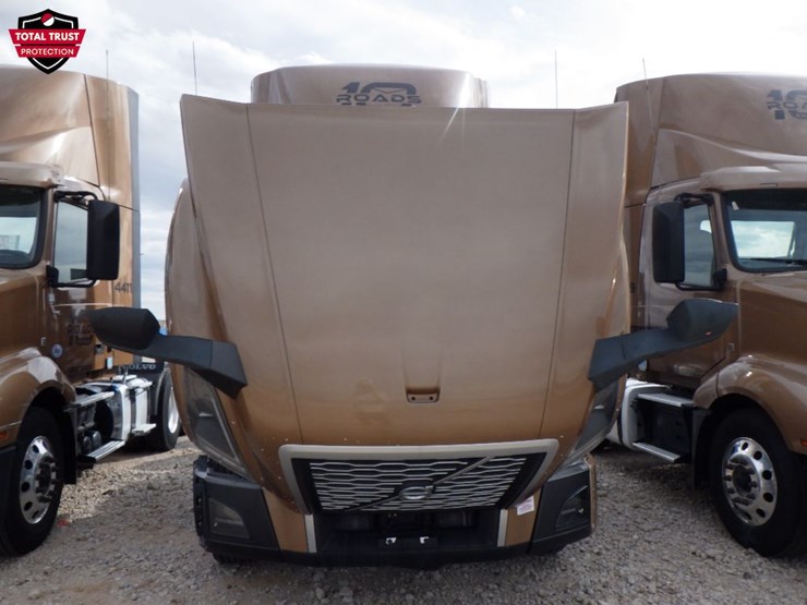 2022-volvo-vnl-300-image-23