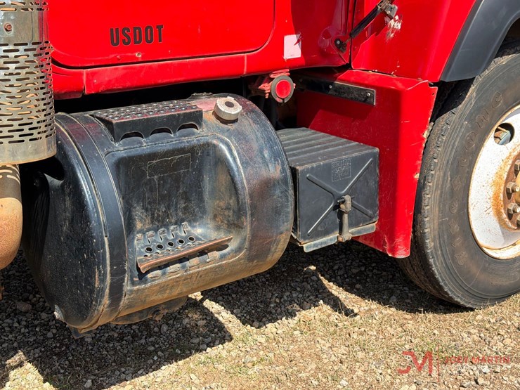 1993-mack-rd690s-image-20