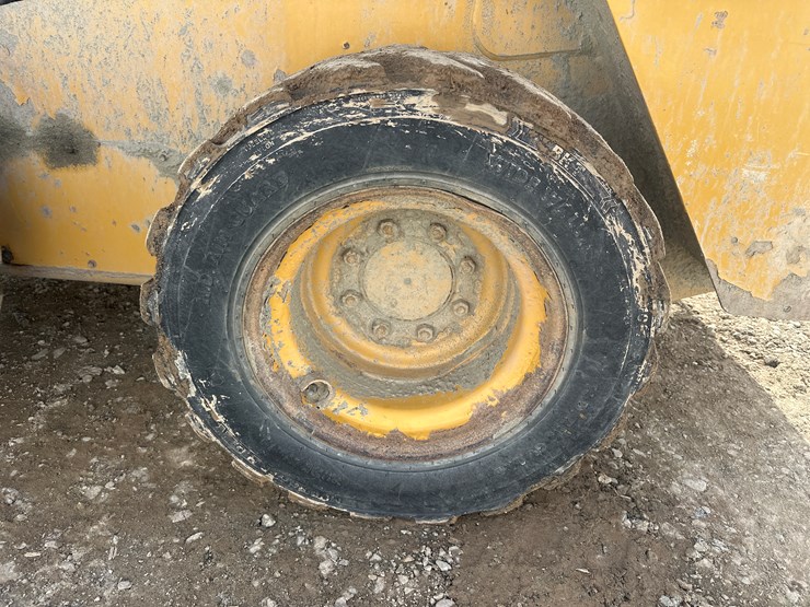 caterpillar-226d-image-50