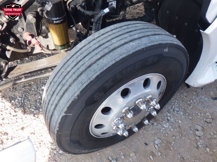 2021-kenworth-t680-image-19