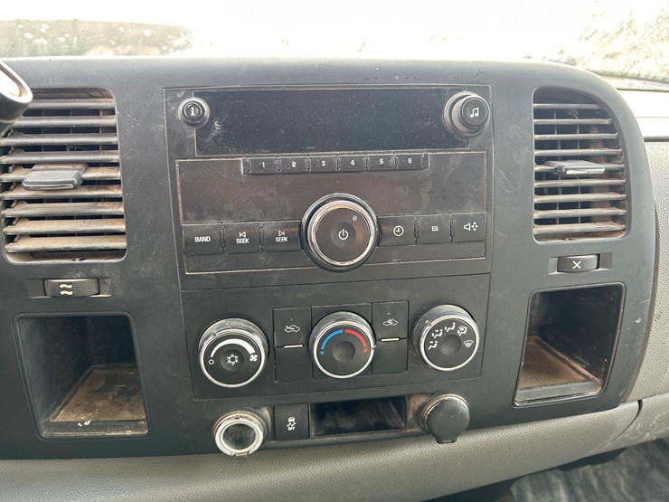 2012-chevrolet-silverado-2500-lt-image-49