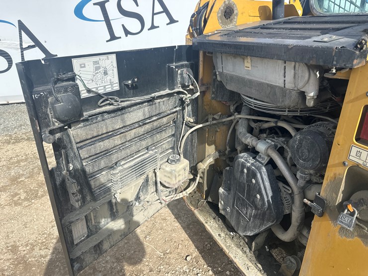 caterpillar-226d-image-30