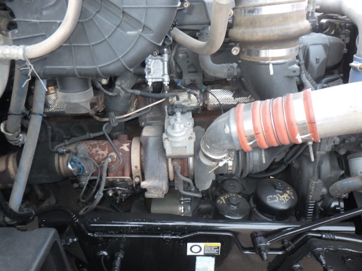 2018-peterbilt-579-image-24