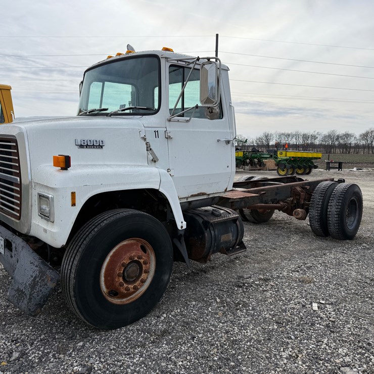 FORD L8000