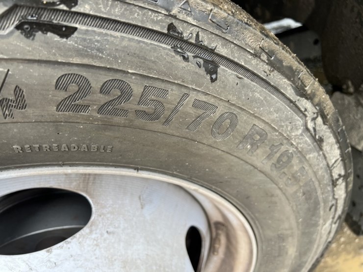 2012-ford-f550-image-16